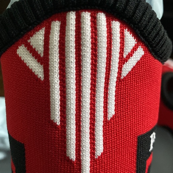 NWT,with box shoe bag.Size 38 1/2 Color Red white and black - Picture 7 of 10